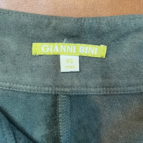 Gianni Bini Faux suede High-waisted flare pants size xs - Picture 4 of 9